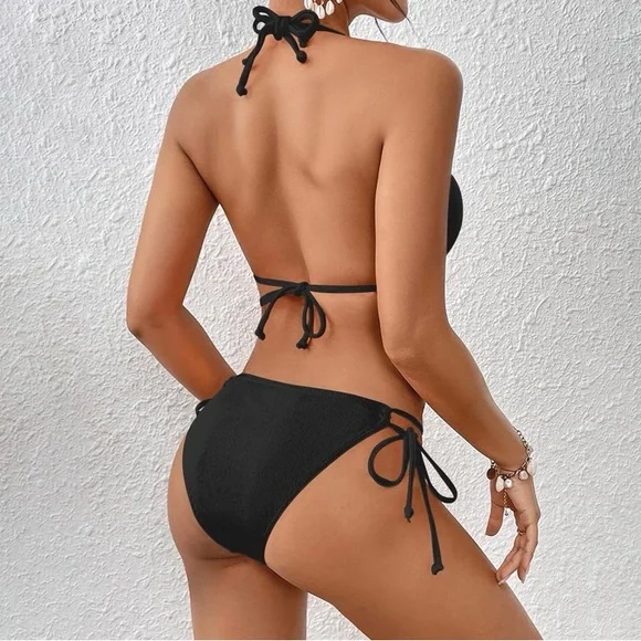 NEW.    Elegant Black Bikini Set - Picture 3 of 3